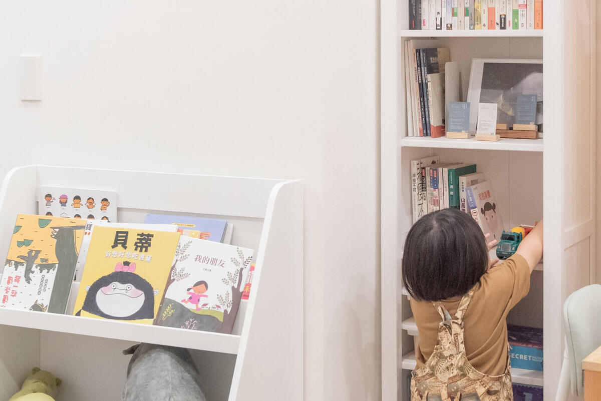 拾月拾日心理治療所溫馨舒適的諮商空間